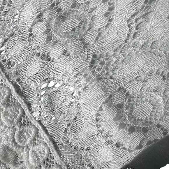 Women’s sleeveless top, 18" armpit to armpit, lace - Picture 11 of 11